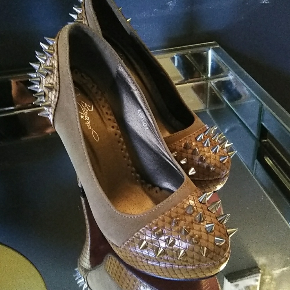 Spiked platform heels size 7